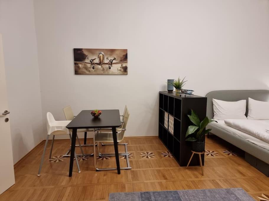 Sissi Royal Suite - Inner City 4 Bedroom Apartment ウィーン エクステリア 写真