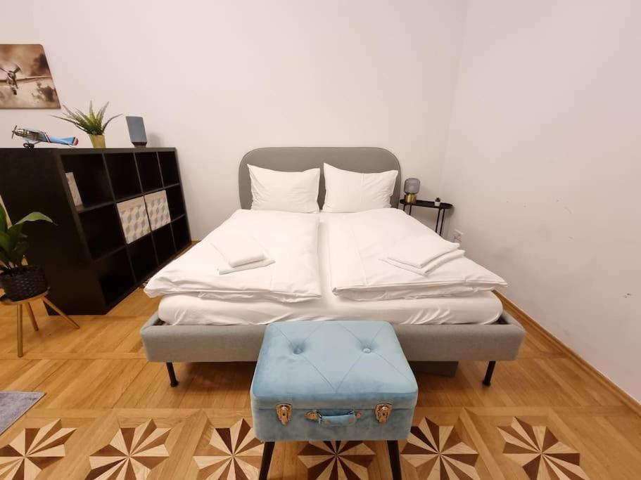 Sissi Royal Suite - Inner City 4 Bedroom Apartment ウィーン エクステリア 写真